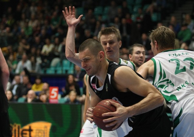 Filip Dylewicz i Robert Skibniewski (w środku) spotkają się w Zgorzelcu w derbach regionu