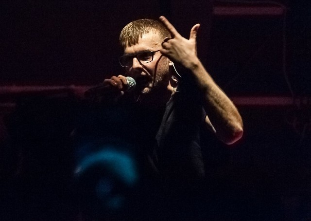 Raper Kękę, czyli Piotr Siara zaprezentował swoje najlepsze hity promując kolejny solowy album „Trzecie Rzeczy”. 