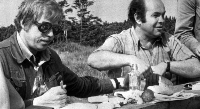 Vaclav Havel i Jacek Kuroń podczas spotkania sygnatariuszy Karty 77 i członków Komitetu Obrony Robotników w sierpniu 1978 r.