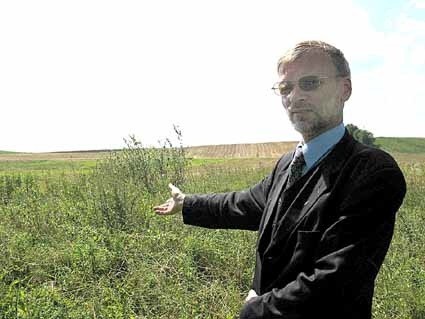 - Na tych polach mógłby rosnąć chmiel. Dałby pracę wielu osobom i dodatkowy dochód rolnikom - twierdzi Janusz Kołakowski, wicestarosta powiatu jarosławskiego.