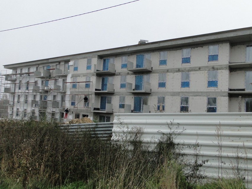 Trwa budowa apartamentowca na osiedlu Orliki w Przysusze. Jaki jest postęp prac? Zobaczcie najnowsze zdjęcia