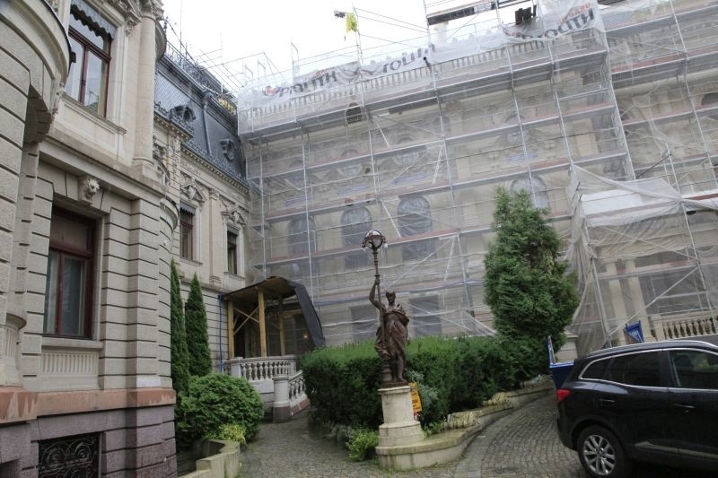 Pałac Poznańskiego odzyskuje blask szybciej niż zakładano