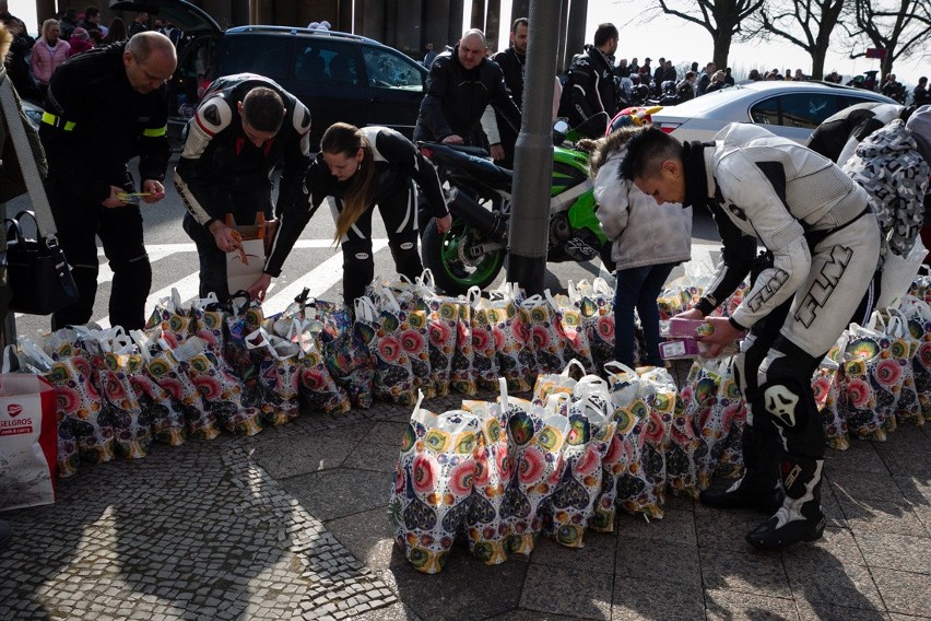 Motozające pojechały do Domu Dziecka w Tanowie [ZDJĘCIA]