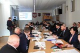 VIII sesja  Rady Powiatu Sandomierskiego. Oglądaj transmisję 