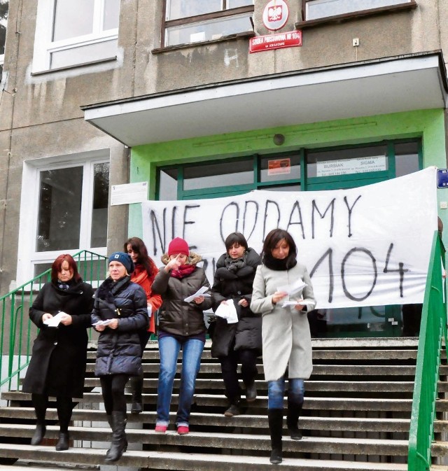 Szkoła Podstawowa nr 104 w Krakowie po protestach ocalała