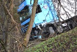 Śmiertelny wypadek Gliwice na Toszeckiej. Auto zderzyło się z TIRem [NOWE ZDJĘCIA]