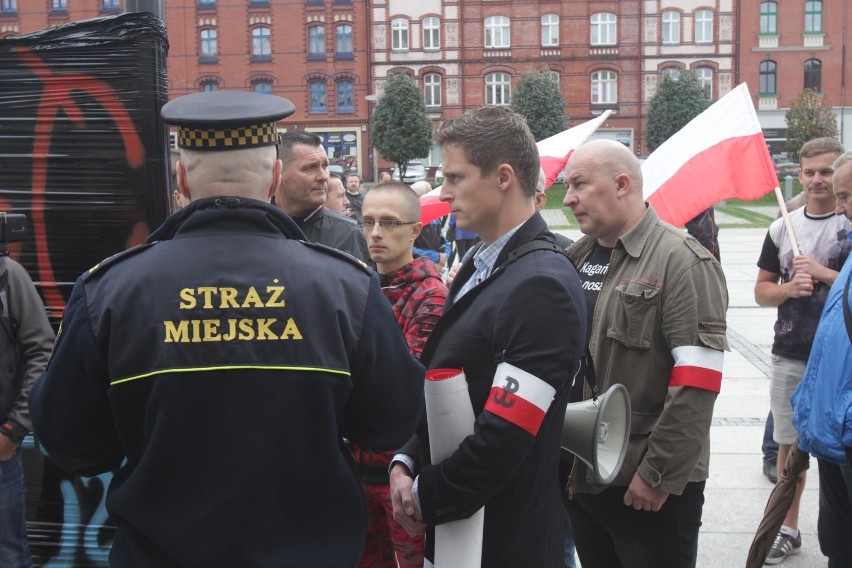 Protest antymaseczkowców w Rudzie Śląskiej