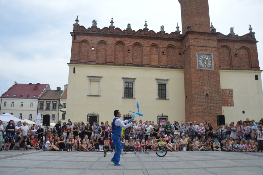 Tarnów. Pół miasta chciało mieć selfie z Mr Tartuffo (ZDJĘCIA)