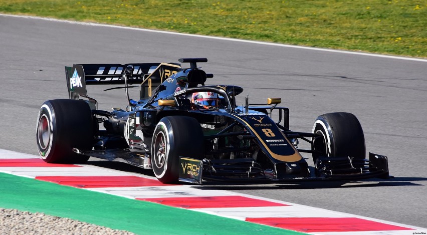 Rich Energy Haas F1 Team - BOLID Haas VF-19...