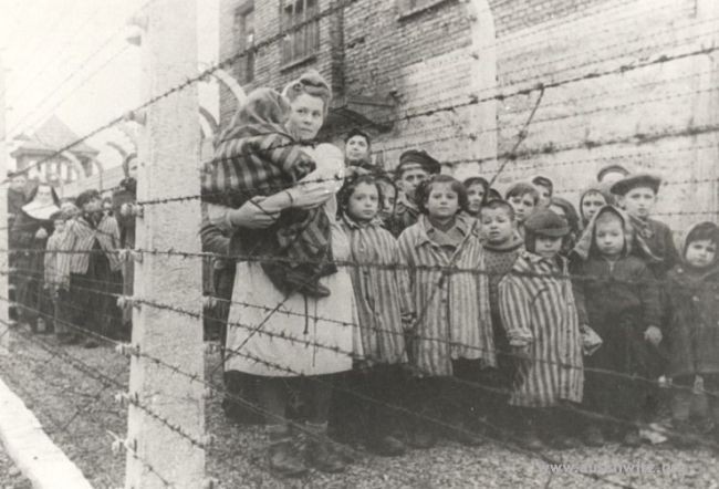 Spośród ponad 230 tys. dzieci deportowanych przez Niemców do...