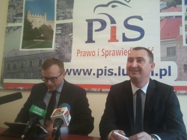 Artur Soboń i Marek Wojciechowski na dzisiejszej konferencji prasowej