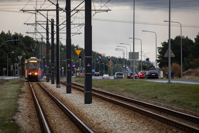 Końcówka ul. Akademickiej niezbyt kojarzy się z aleją Światła