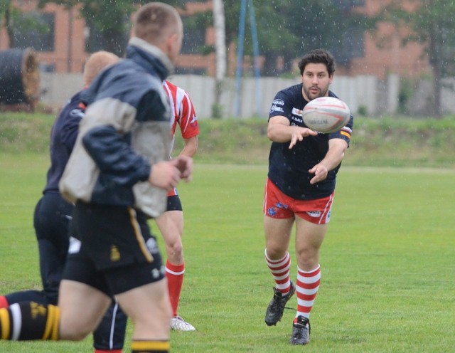 Związek rugby nie zgadza się na grę Jeana Boutesa w drużynie Budowlanych.         