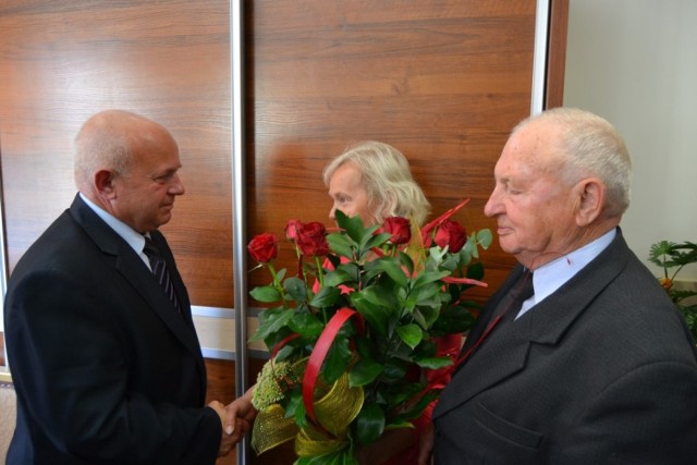 Henryk Łucki (po lewej) już pracuje nad pozyskaniem poparcia społecznego. Popiera go już większość radnych i sołtysów.