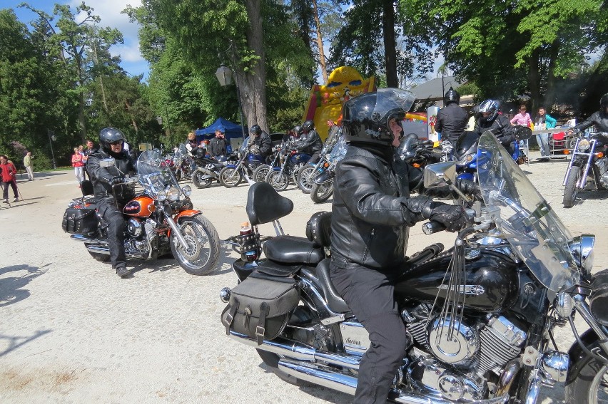 Od rana do parku Zdrojowego zjeżdżali motocykliści z różnych...