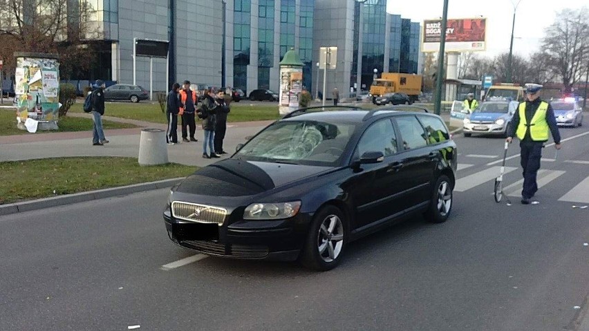 Wypadek w Sosnowcu: Dwie osoby potrącone na pasach przy Żylecie
