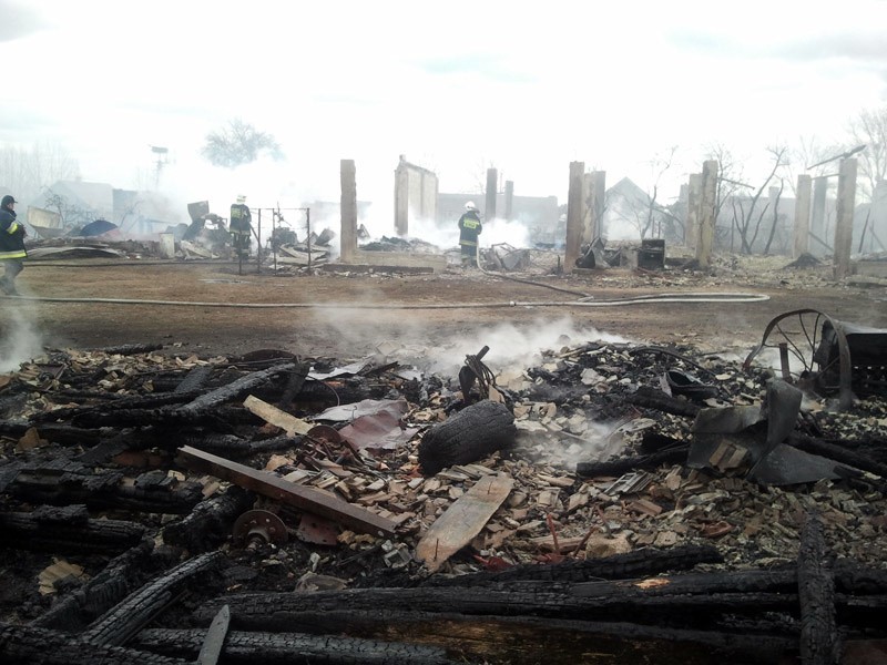 Bieńdziuga - pożar gasiło 14 zastępów strażaków