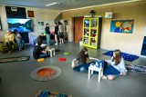W SP nr 64 w Bydgoszczy powstała sala relaksu dla uczniów i nauczycieli. To wyjątkowa strefa chilloutu - zobacz zdjęcia