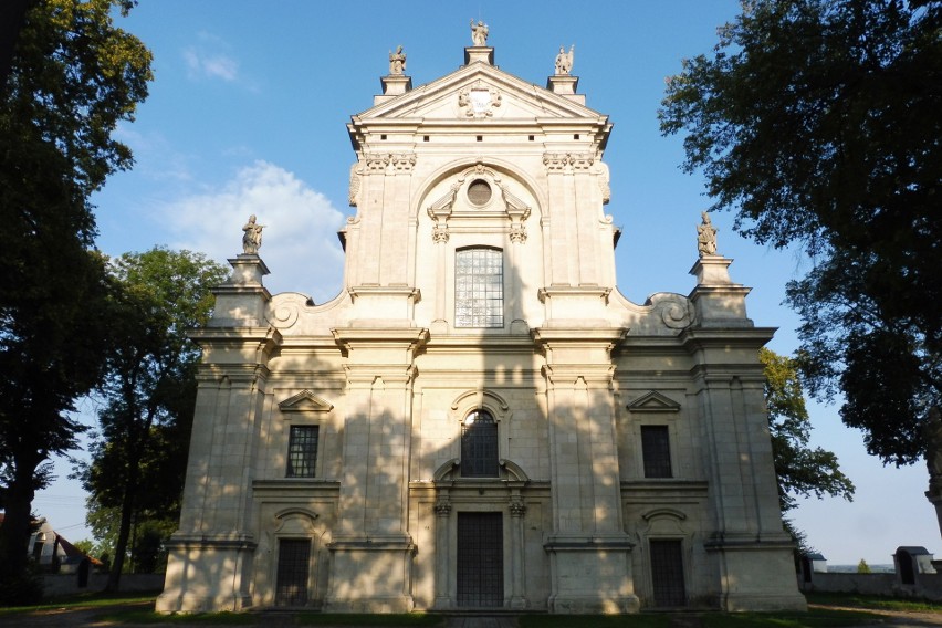 Kościół Świętego Ducha i Matki Boskiej Bolesnej w Młodzawach...