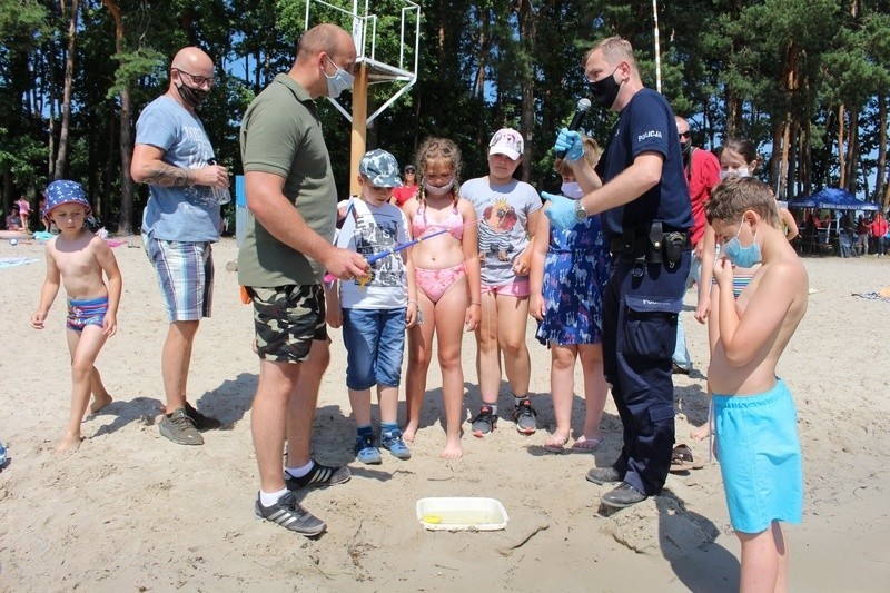 Nad Zalewem Przybyłów w Gorzycach uczestnicy akcji dowiedzieli się wszystkiego o bezpieczeństwie nad wodą (ZDJĘCIA)