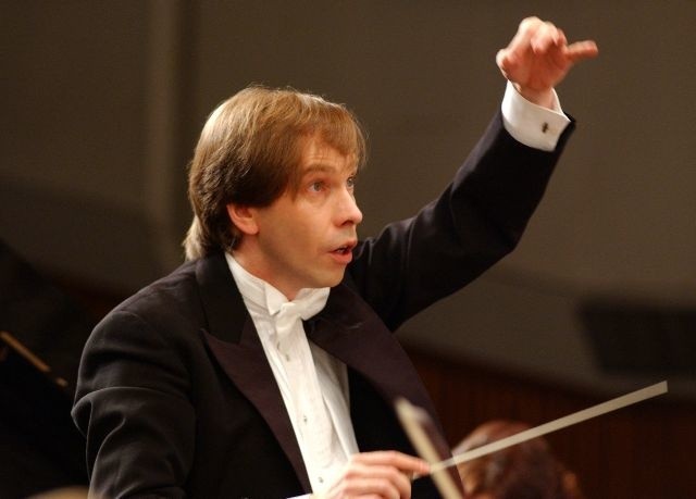 Piotr Borkowski, dyrygent, absolwent Akademii Muzycznej...