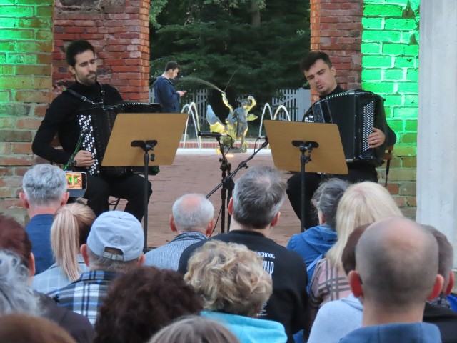 Akordeonowy duet polsko- portugalski w składzie Dawid Rydz i Jose Valente, zagrał cztery utwory w programie podstawowym.