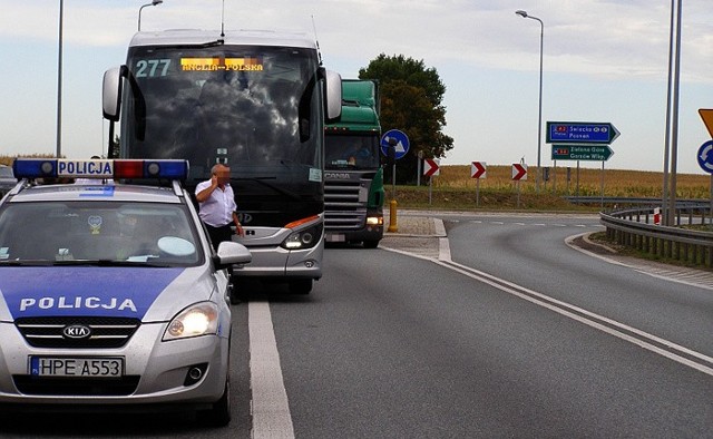 Kierowca autokaru podczas kontroli wydmuchał 0,4 promila.