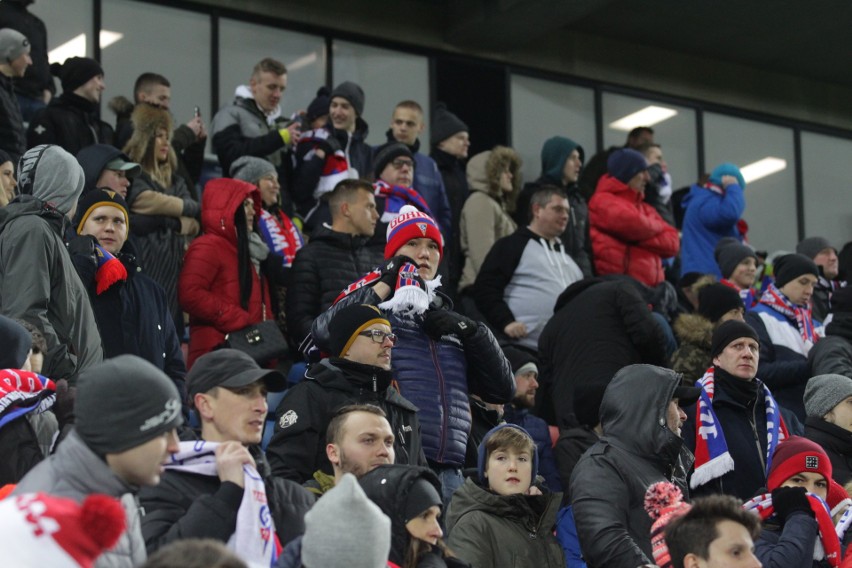 Górnik Zabrze - Wisła Kraków: mimo zimna, na trybunach był...