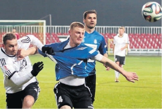 Drutex-Bytovia okazał się idealnym klubem dla Janusza  Surdykowskiego (z lewej), który jest najlepszym snajperem bytowskiego zespołu w rozgrywkach, od kiedy ten jest w I lidze.