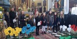 Polskie i ukraińskie dzieci razem na scenie w Sobótce. Świętowali niedzielę wielkanocną kościoła prawosławnego. Zobacz zdjęcia 