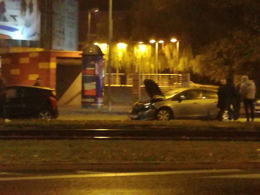 Karambol na ulicy Focha w Bydgoszczy. Zderzyło się kilka aut