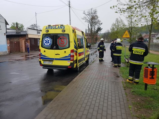 Strażacy podjęli akcję ratunkową w piątek, 1 maja, około południa