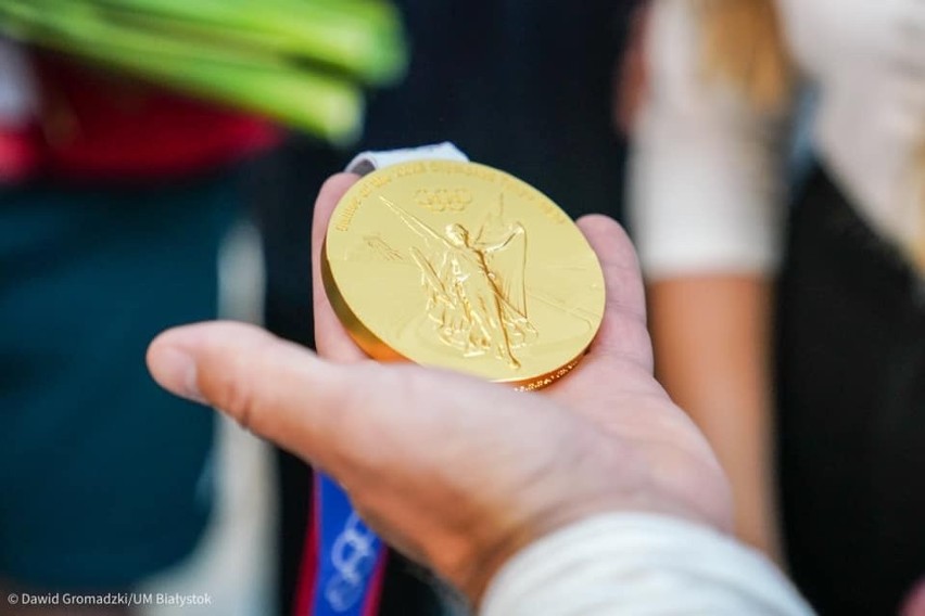 Polscy olimpijczycy wrócili z Tokio. Wśród nich podlascy medaliści złoty Wojciech Nowicki i srebrna Maria Andrejczyk [ZDJĘCIA]