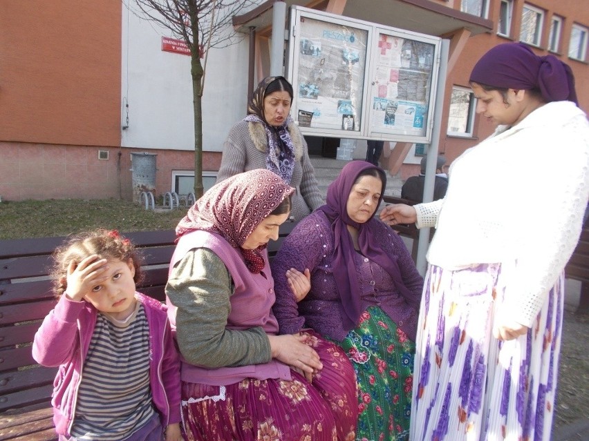 Wypadek w Mikołowie: Romowie żądają sprawiedliwości przed komendą policji [ZDJĘCIA]