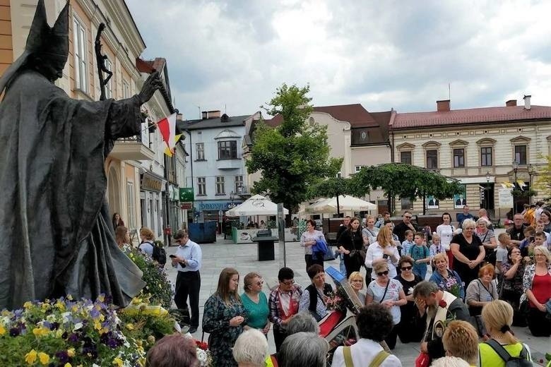 Ks. Jarosław Cielecki opuścił Kościół katolicki w czerwcu....