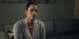 "Russian Doll". Odmieniona Dascha Polanco w nowym serialu Netflixa. Porzuciła więzienny uniform i założyła perły! 