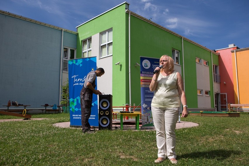 Tarnów. "Czytanie na murawie" w przedszkolu nr 8