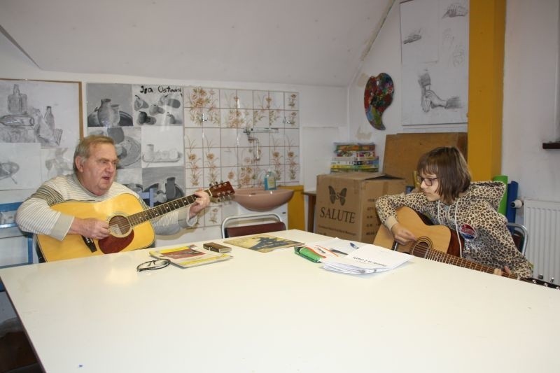 Uczą się śpiewu, gry na różnych instrumentach, tańca - to - i jeszcze więcej - proponuje Radziejowski Dom Kultury