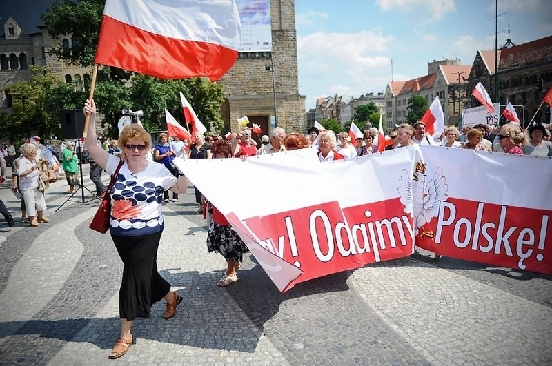 Marsz w obronie Telewizji Trwam w Poznaniu