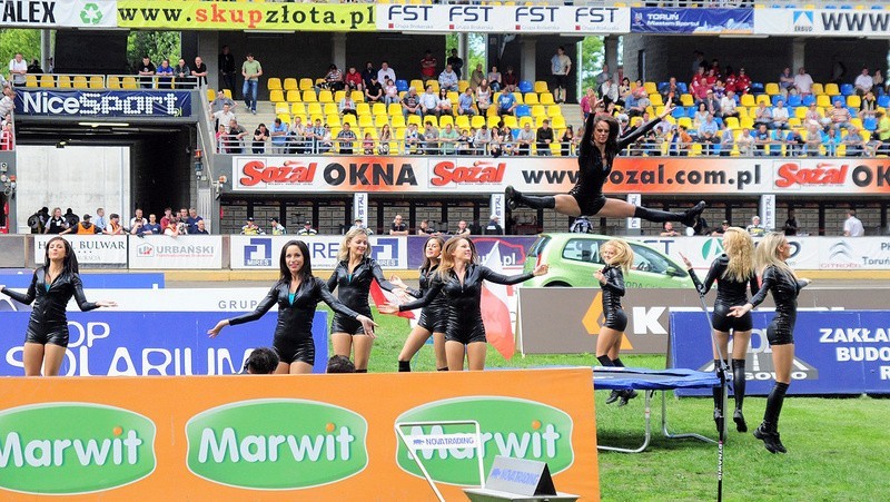 "Cheerleaders Prokom" to grupa pięknych i utalentowanych...