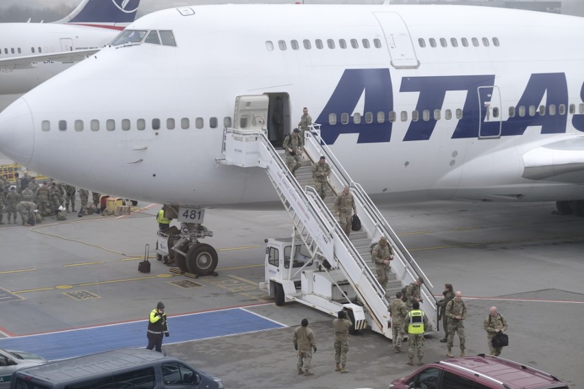 Jeden z największych samolotów pasażerskich świata Boeing...