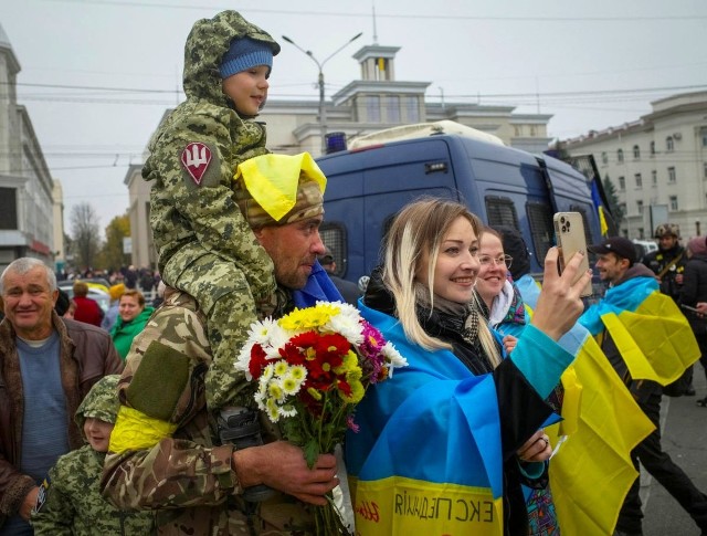Wyzwolony Chersoń świętuje już trzeci dzień przegonienie z miasta wojsk rosyjskich.