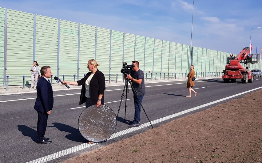 Odcinek S8 z Ostrowi do Poręby oddano do użytku. Na razie można tam jechać 100 km/h [ZDJĘCIA, WIDEO]