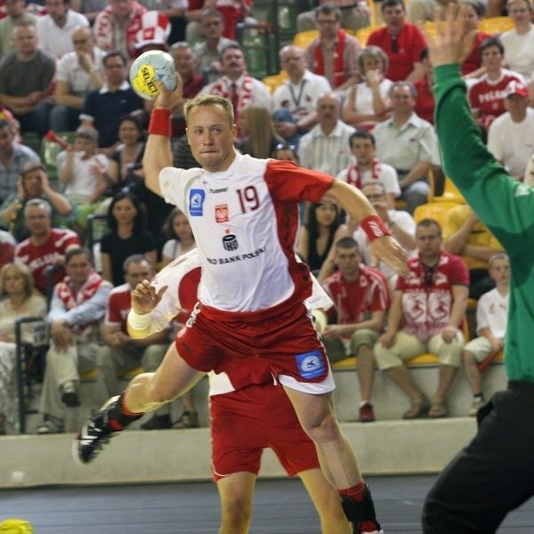 Pochodzący z Kielc Tomasz Tłuczyński zaczął wprawdzie mecz od przestrzelenia rzutu karnego, ale potem był już skuteczny.