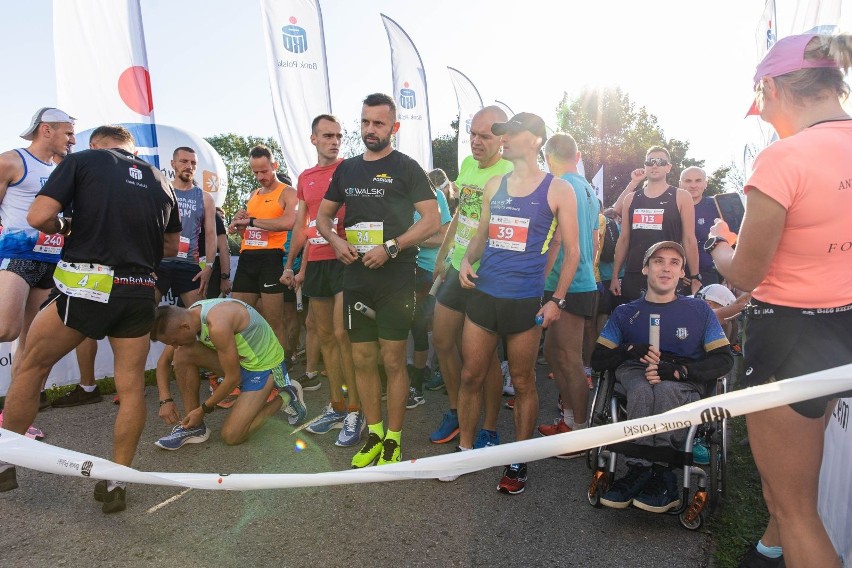 Święto biegowe w Rzeszowie. W sobotę Bieg na Piątkę, w niedzielę Maraton Rzeszowski. Start i meta na Rynku