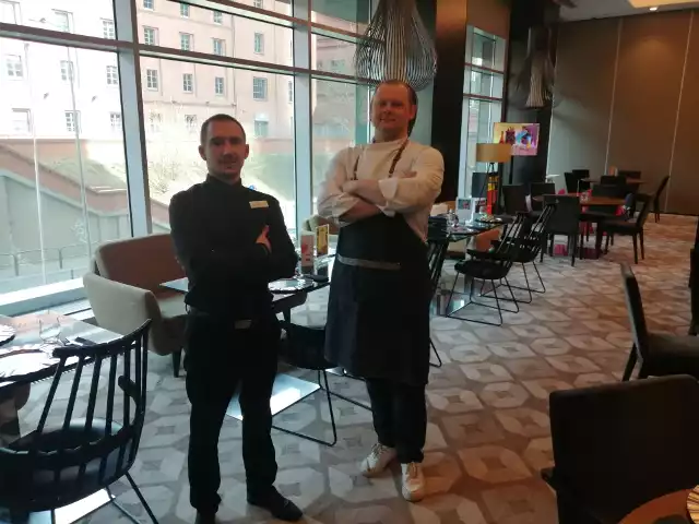 Wojciech Paleniczka, menedżer gastronomii i Grzegorz Wiciak, szef kuchni w Andersii są już gotowi do przyjęcia gości podczas 64. Enea Balu Sportowca