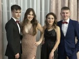 Oto najpiękniejsze pary na studniówkach 2024 w powiecie przysuskim. Wyglądały nieziemsko! Zobaczcie zdjęcia