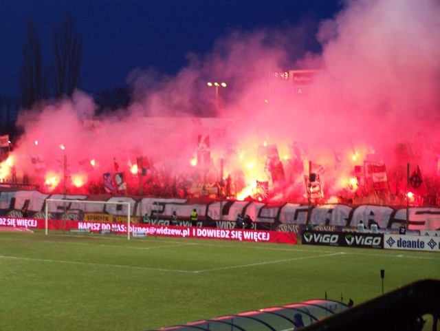 Kibice Widzewa zaprezentowali pierwszą oprawę w tym sezonie, za którą ukarany został klub