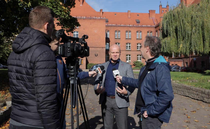 Z uczniami klas mundurowych III Liceum Ogólnokształcącego...