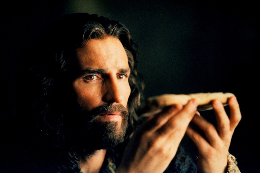 W rolę Jezusa w "Pasji" wcielił się James Caviezel.